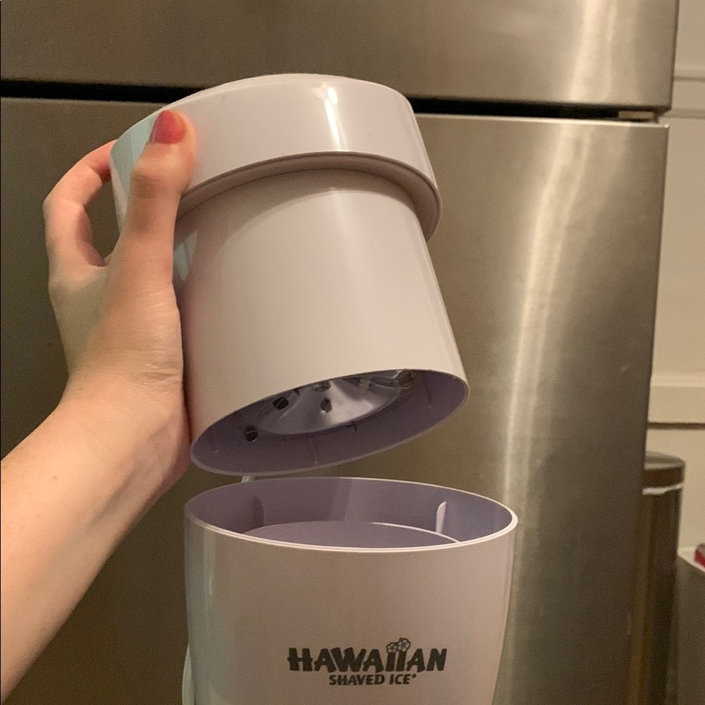 Hawaiian Shaved Ice Machine - Picture 7 of 7